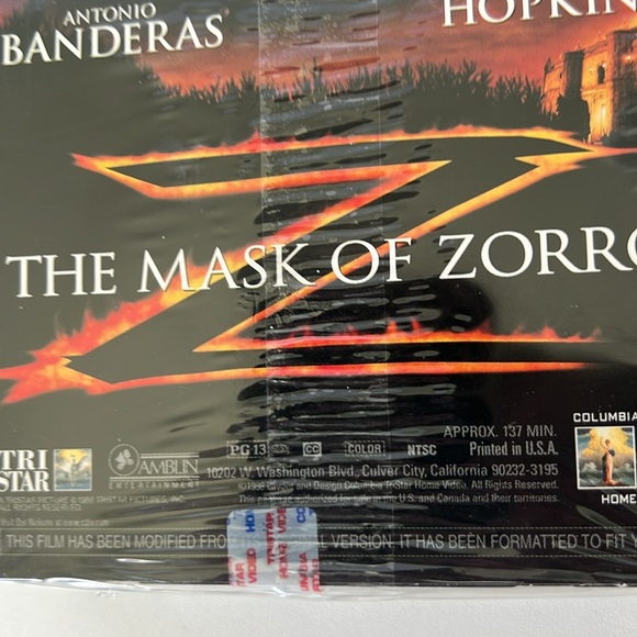 NWT THE MASK IF ZORRO Apx 138 MinutesVHS - Picture 4 of 4